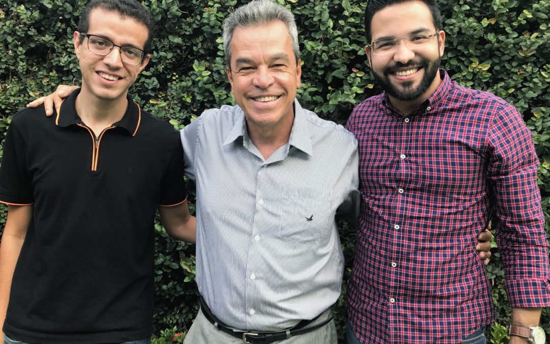 Startup pernambucana desenvolveu aparelho que permite ao deficiente físico controlar equipamentos com movimento da cabeça