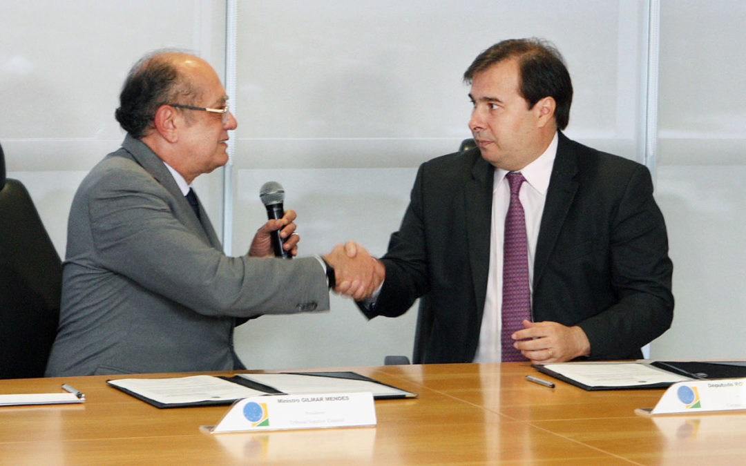 Câmara e TSE assinam acordo para intercâmbio de informações em formato digital