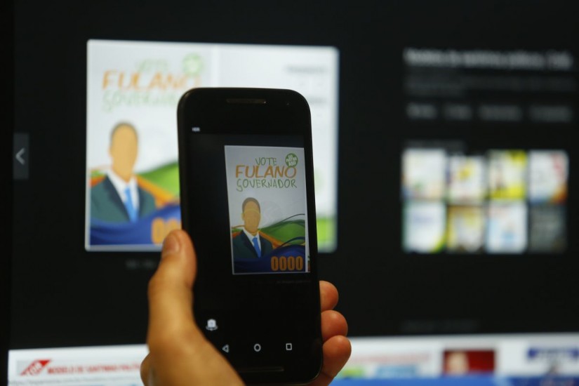 1,5 milhão de brasileiros já usam aplicativos e tecnologia para escolher e monitorar políticos, mostra estudo