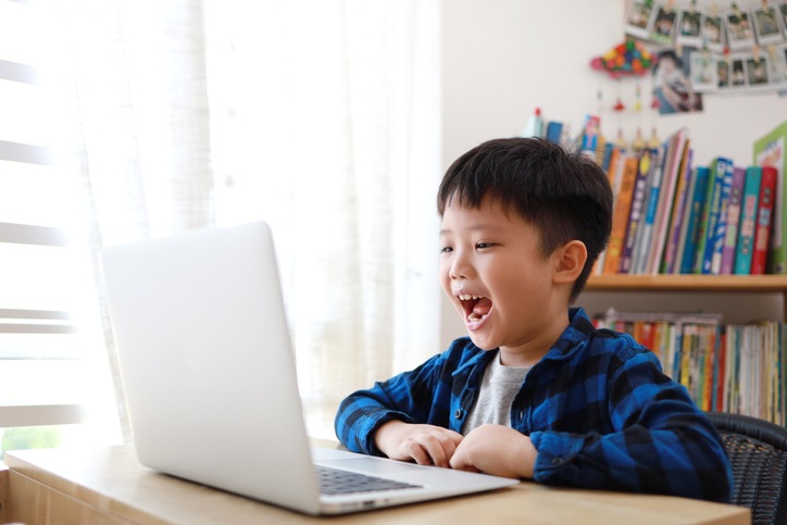 NIC.br lança curso on-line e gratuito para auxiliar os pais a orientarem seus filhos no uso seguro e responsável da Internet