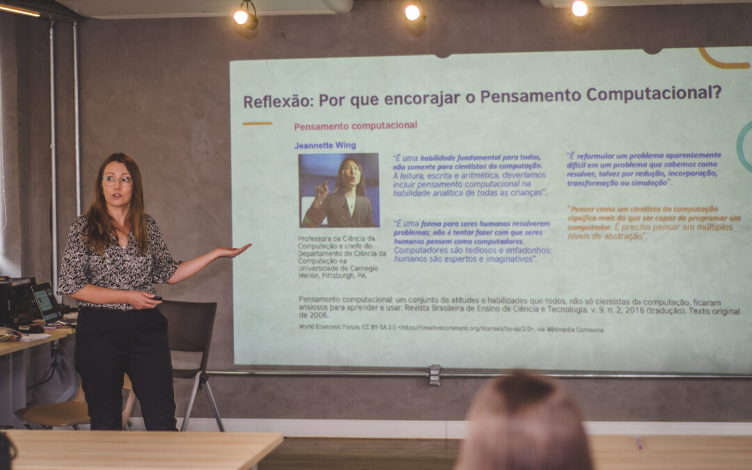 Goiás abre inscrições para capacitação em pensamento computacional para professores