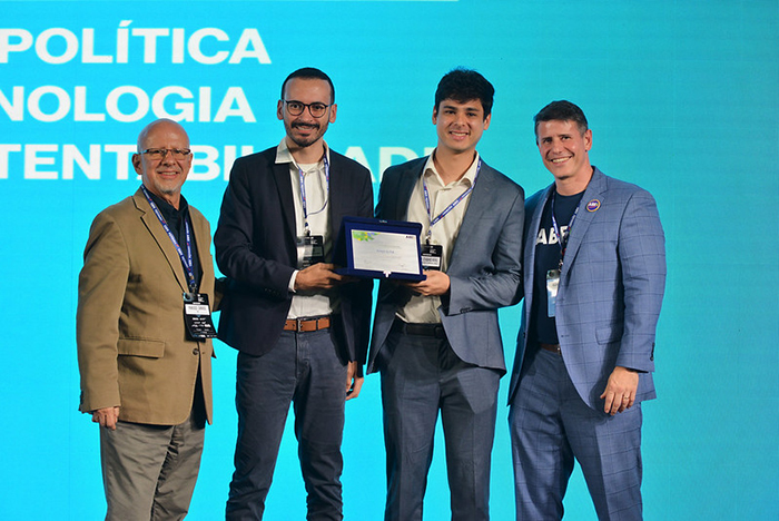 Amigos da Poli, por fomentar inovação, empregabilidade e cultura de doação entre estudantes da Poli-USP.