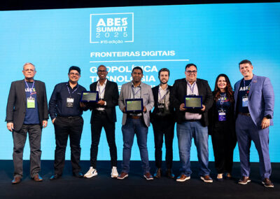 Solus Sistema (vencedora) — Solução SOLUS, voltada à assistência técnica e elaboração de projetos de crédito rural. Certicafé — Plataforma digital que automatiza o processo de certificação de sustentabilidade no agronegócio. Mistral Tecnologia — Plataforma que integra sistemas de gestão de campo e escritório, garantindo visibilidade total da operação agropecuária.