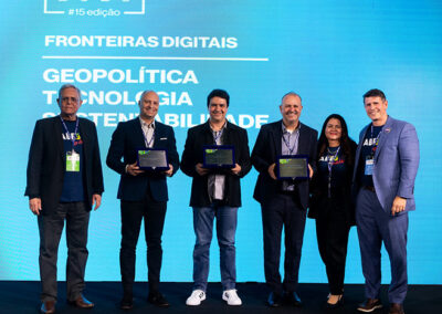 Playmove (vencedora) — Ecossistema Ludopedagógico Playmove, que une tecnologia, ludicidade e formação docente para transformar o aprendizado em uma experiência divertida e eficaz. Beecrowd — Plataforma beecrowd Academic, que conecta estudantes, instituições e empresas por meio de desafios reais de programação. Sábios Inovação e Inteligência S.A. — Solução de inteligência estratégica para organização e uso de dados críticos em empresas e instituições de ensino.